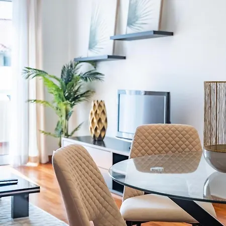 By Vip Apartment